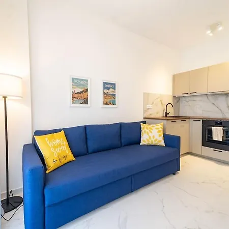 Elegante E Moderno Appartamento-colin *