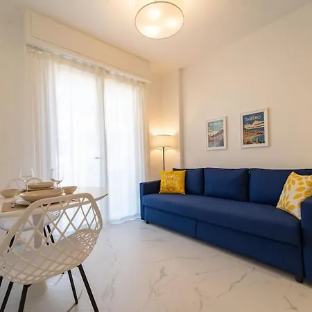 Elegante E Moderno Appartamento-colin Sanremo