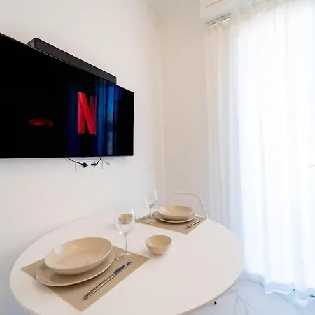 Elegante E Moderno Appartamento-colin Sanremo