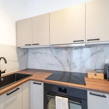 Elegante E Moderno Appartamento-colin Apartment Sanremo